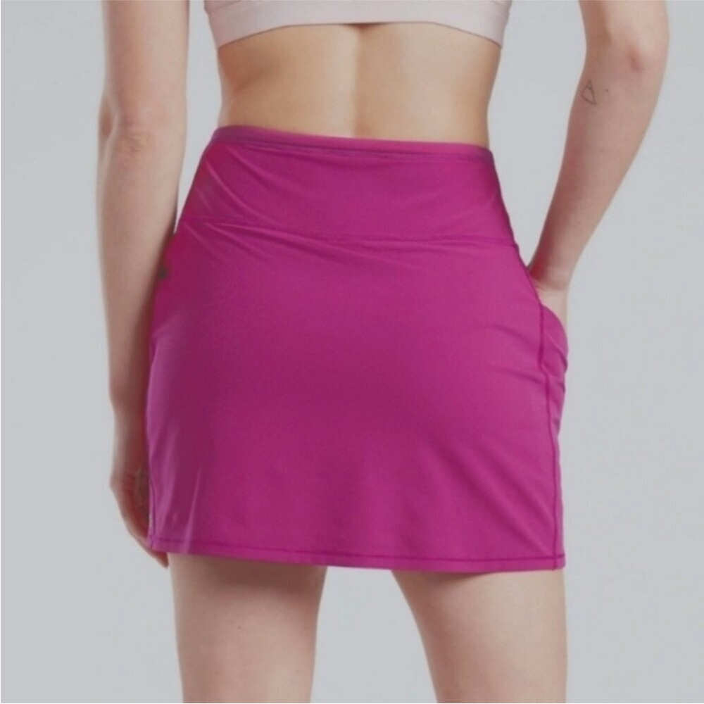 Athleta Action Skort in Dobby 14.5” Fuschia size Medium - Picture 3 of 12